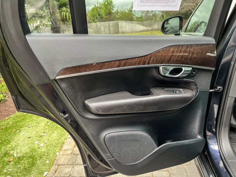 2016 Volvo XC90 T6 Momentum Wilmington NC