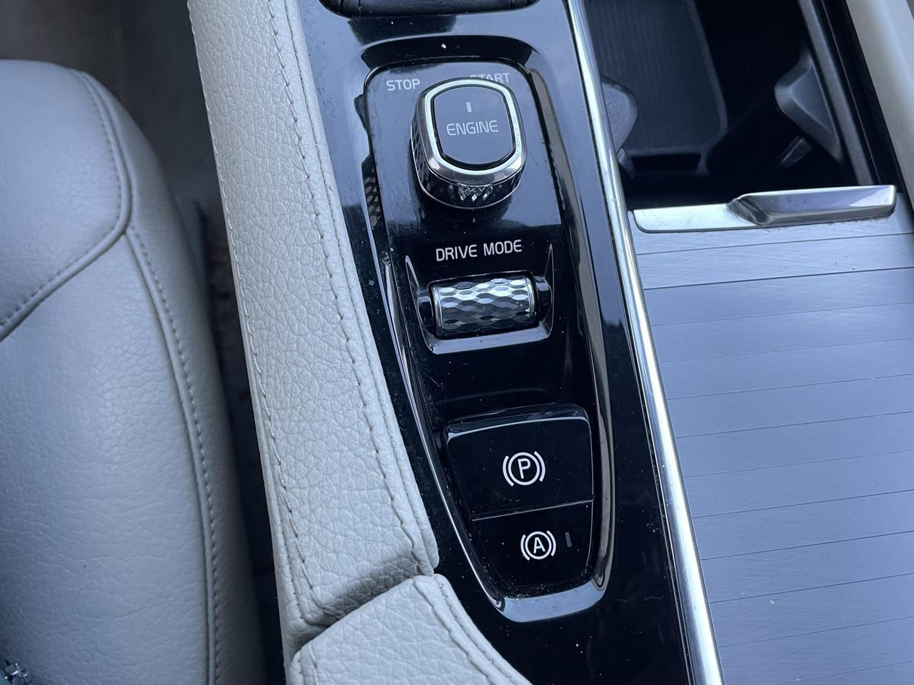 2016 Volvo XC90 T6 Momentum Alexandria VA