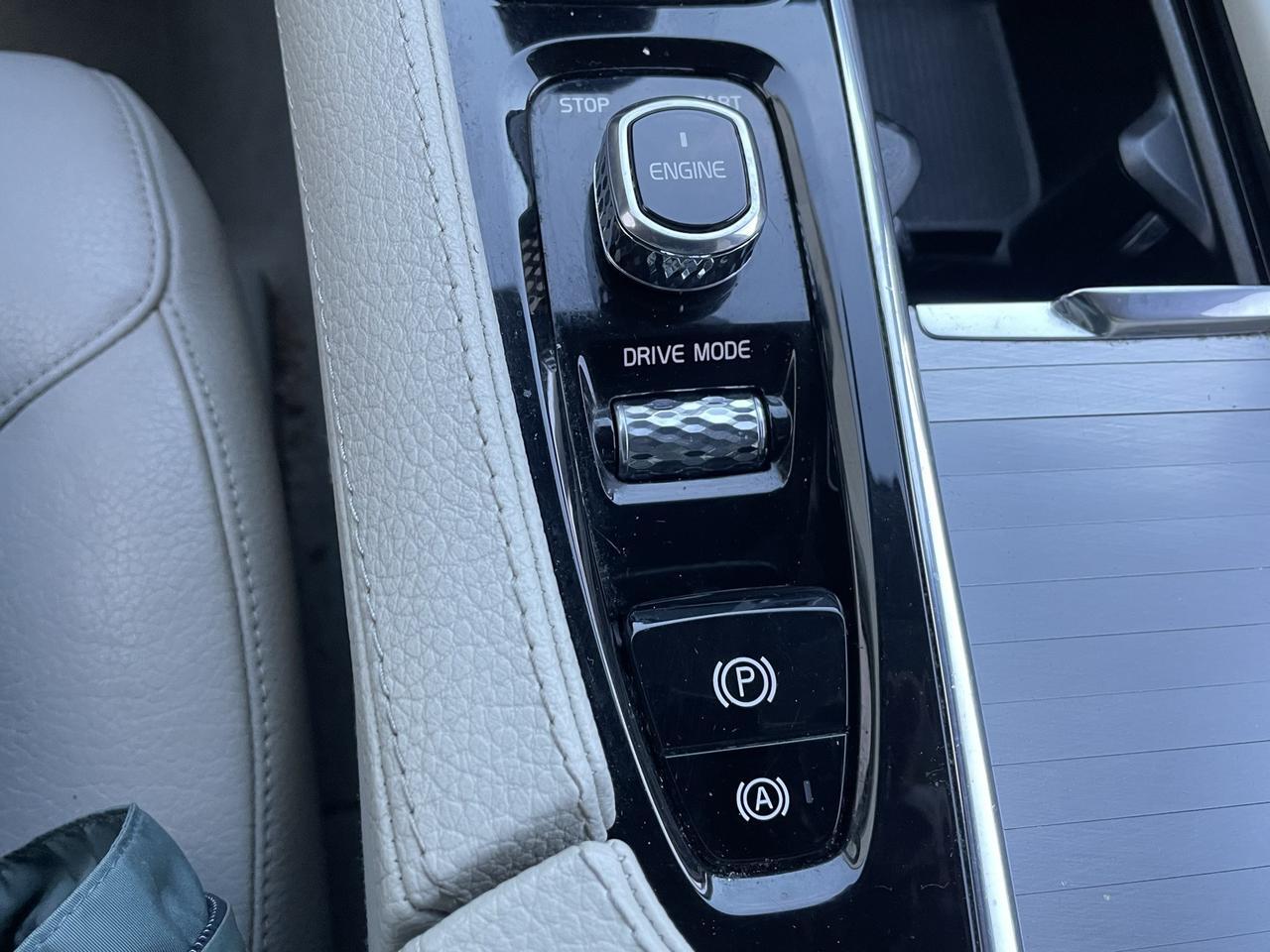 2016 Volvo XC90 T6 Momentum Alexandria VA
