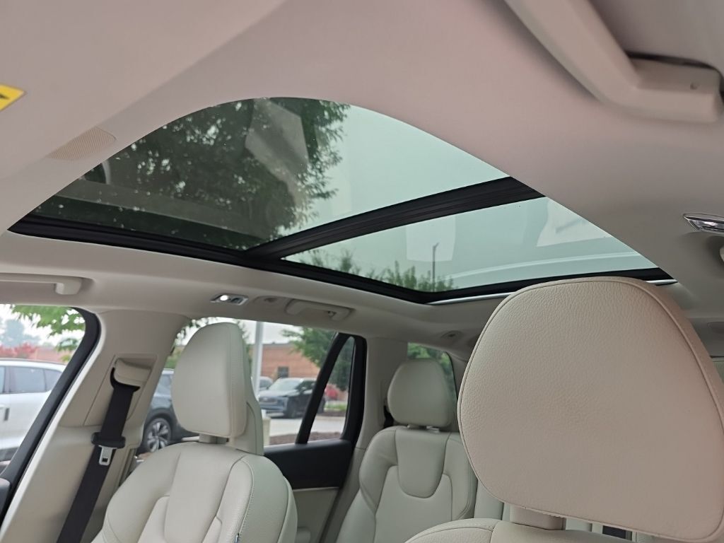 2016 Volvo XC90 T6 Momentum Hunt Valley MD