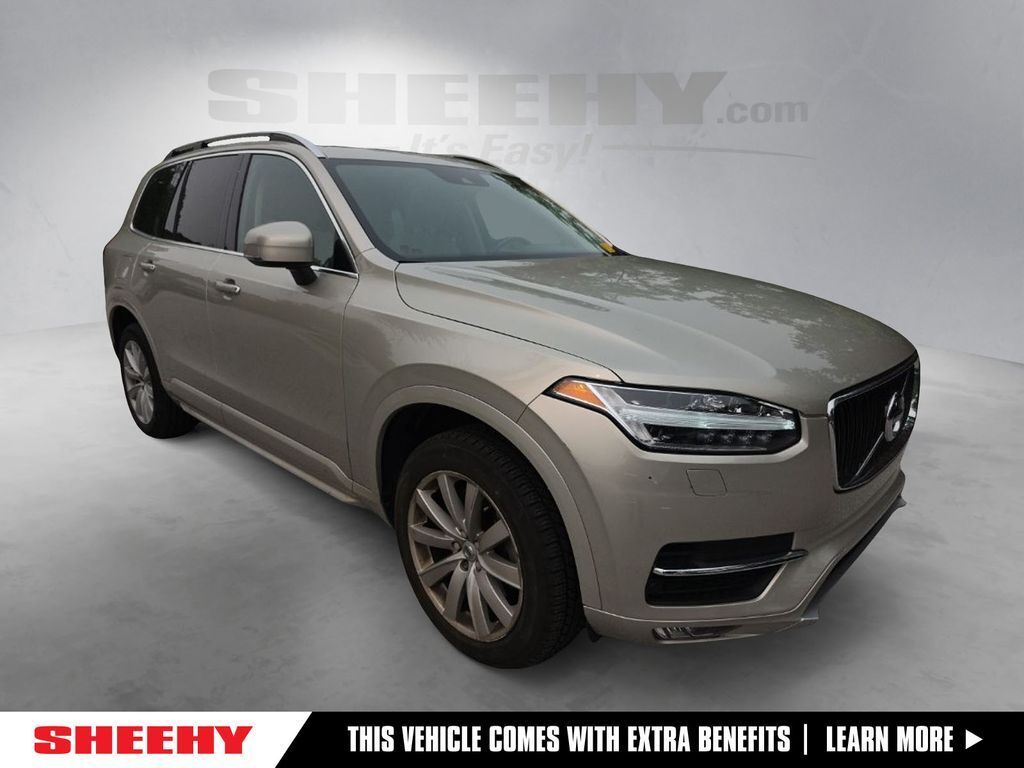 2016 Volvo XC90 T6 Momentum
