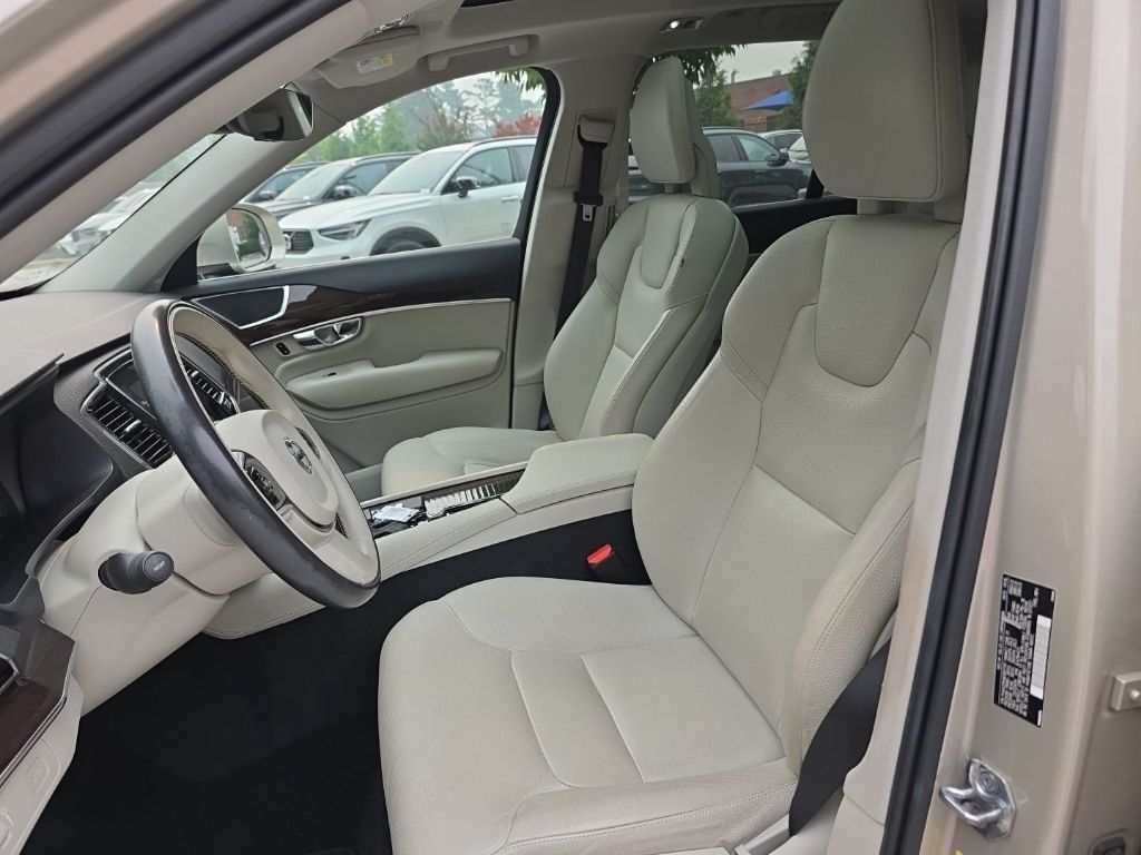 2016 Volvo XC90 T6 Momentum Hunt Valley MD