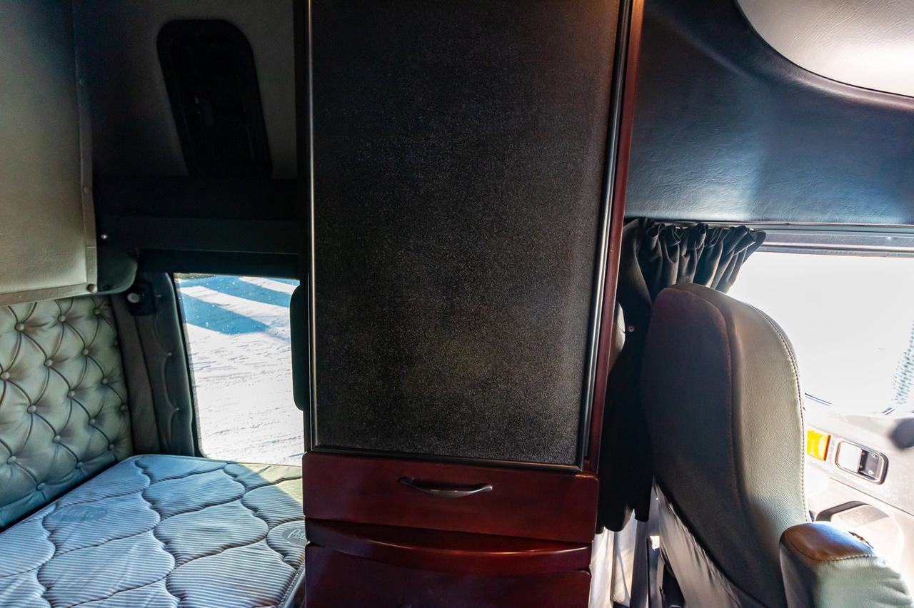 2016 Western Star 4900 SB Tridrive S/S TC407 Tremcar Tank Truck Red Deer AB