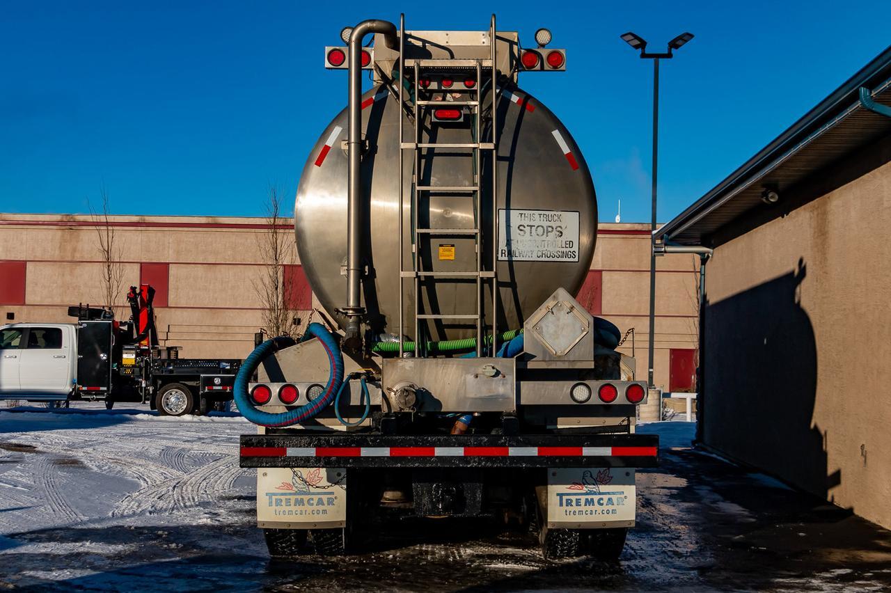 2016 Western Star 4900 SB Tridrive S/S TC407 Tremcar Tank Truck Red Deer AB