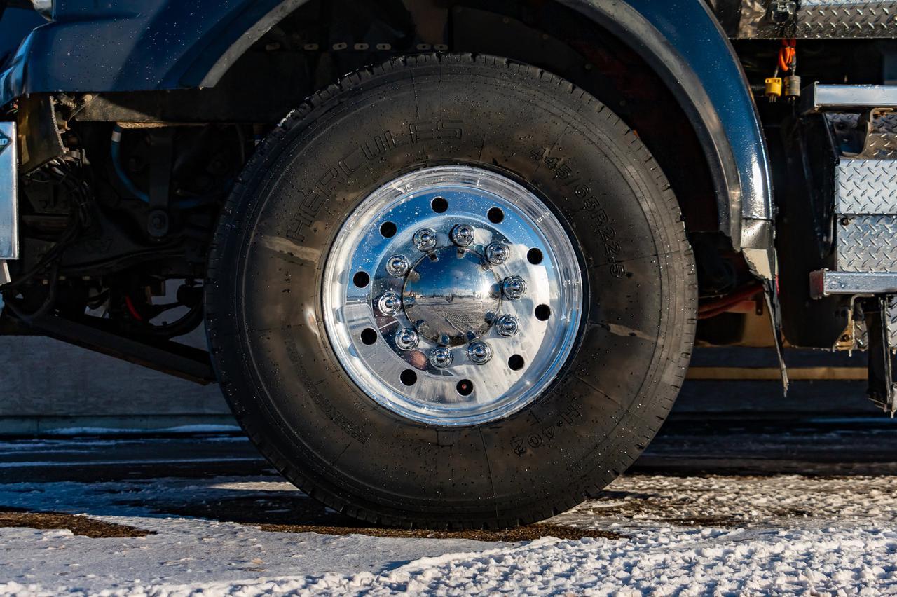 2016 Western Star 4900 SB Tridrive S/S TC407 Tremcar Tank Truck Red Deer AB