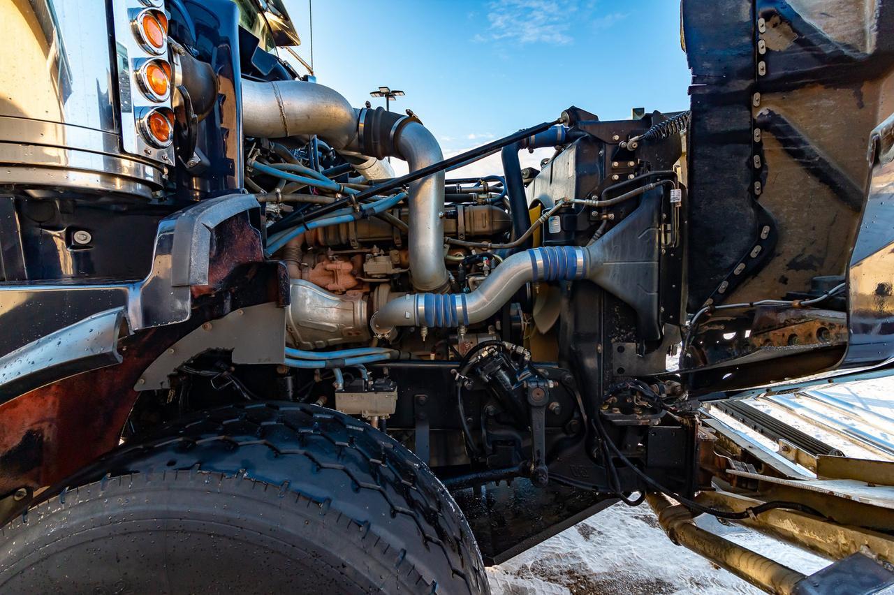 2016 Western Star 4900 SB Tridrive S/S TC407 Tremcar Tank Truck Red Deer AB