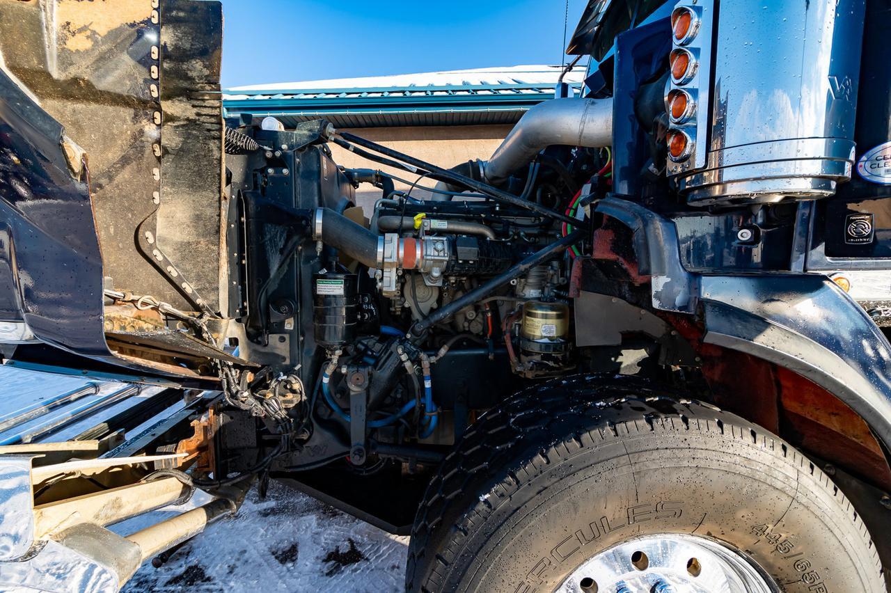 2016 Western Star 4900 SB Tridrive S/S TC407 Tremcar Tank Truck Red Deer AB