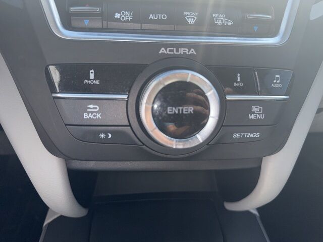 2017 Acura MDX SH-AWD photo 22