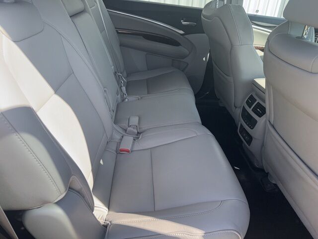 2017 Acura MDX SH-AWD photo 11