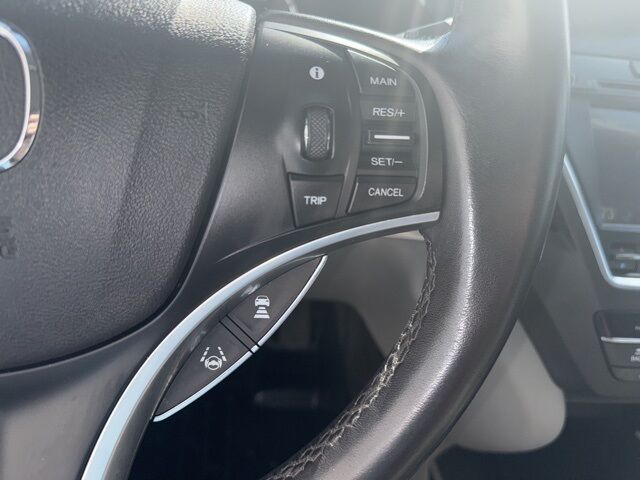 2017 Acura MDX SH-AWD photo 18
