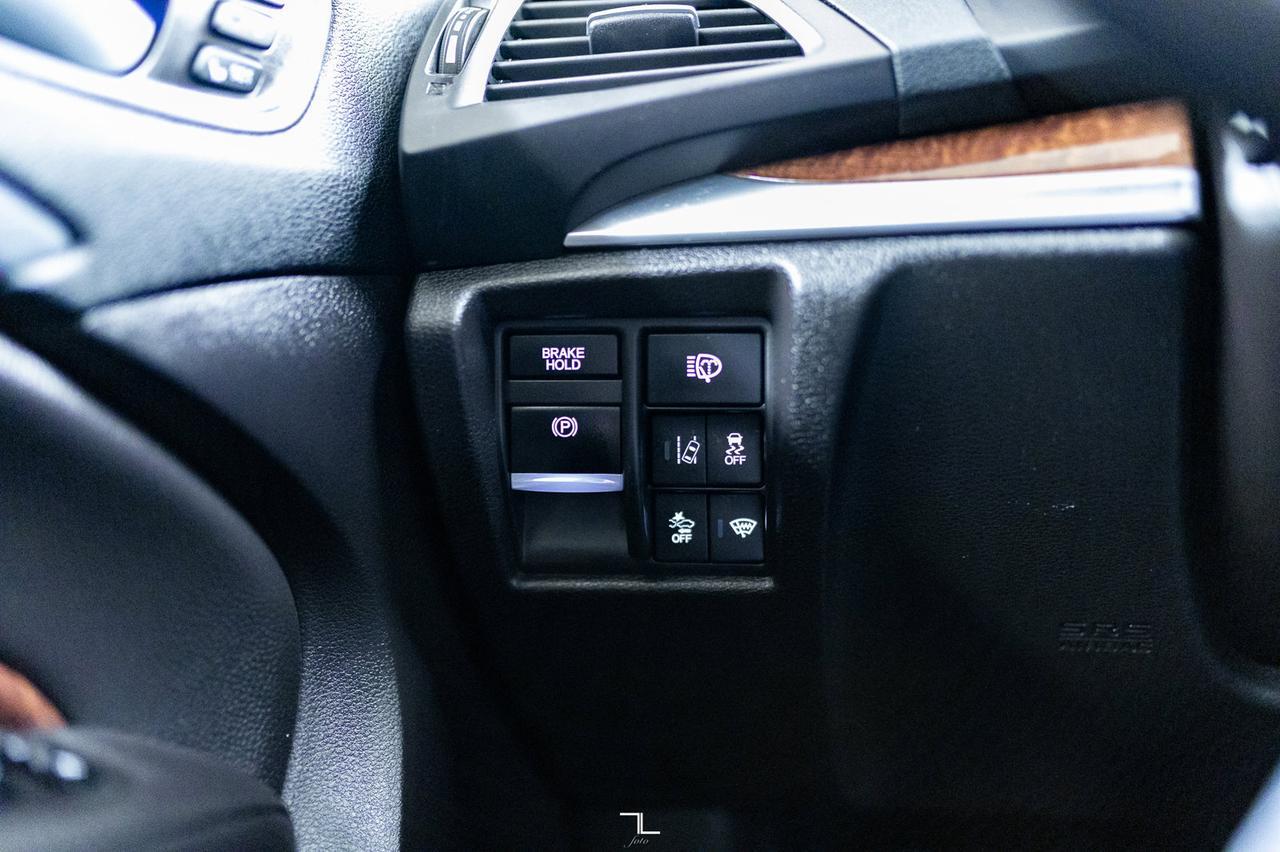 2017 Acura MDX SH-AWD Nav Pkg Leather Roof BCam Red Deer AB