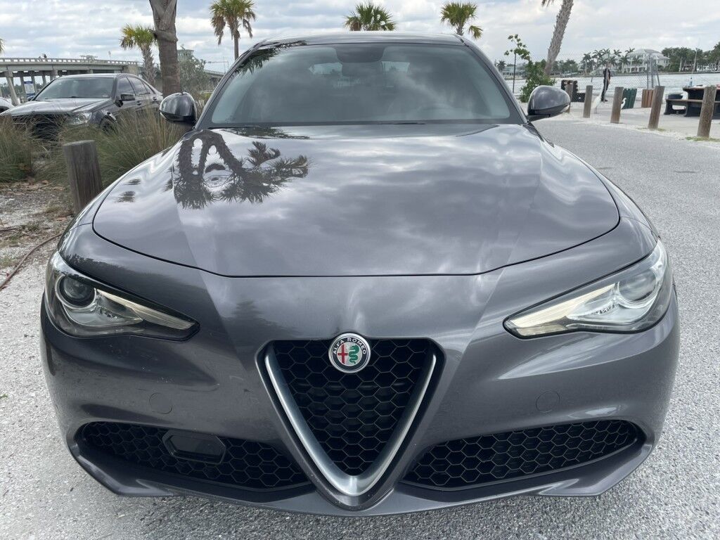 2017 Alfa Romeo Giulia NAVIGATION~DUAL PANE SUNROOF~ONLINE FINANCE AND SHIPPING AVAILABLE!!! Sarasota FL