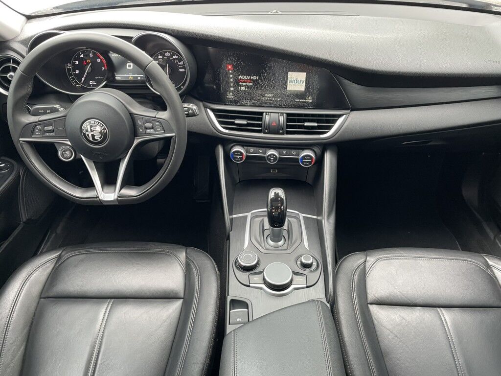 2017 Alfa Romeo Giulia NAVIGATION~DUAL PANE SUNROOF~ONLINE FINANCE AND SHIPPING AVAILABLE!!! Sarasota FL