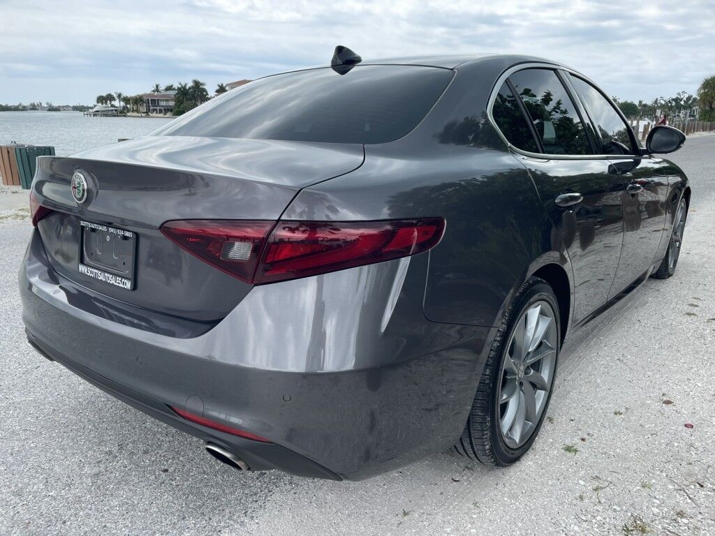 2017 Alfa Romeo Giulia NAVIGATION~DUAL PANE SUNROOF~ONLINE FINANCE AND SHIPPING AVAILABLE!!! Sarasota FL