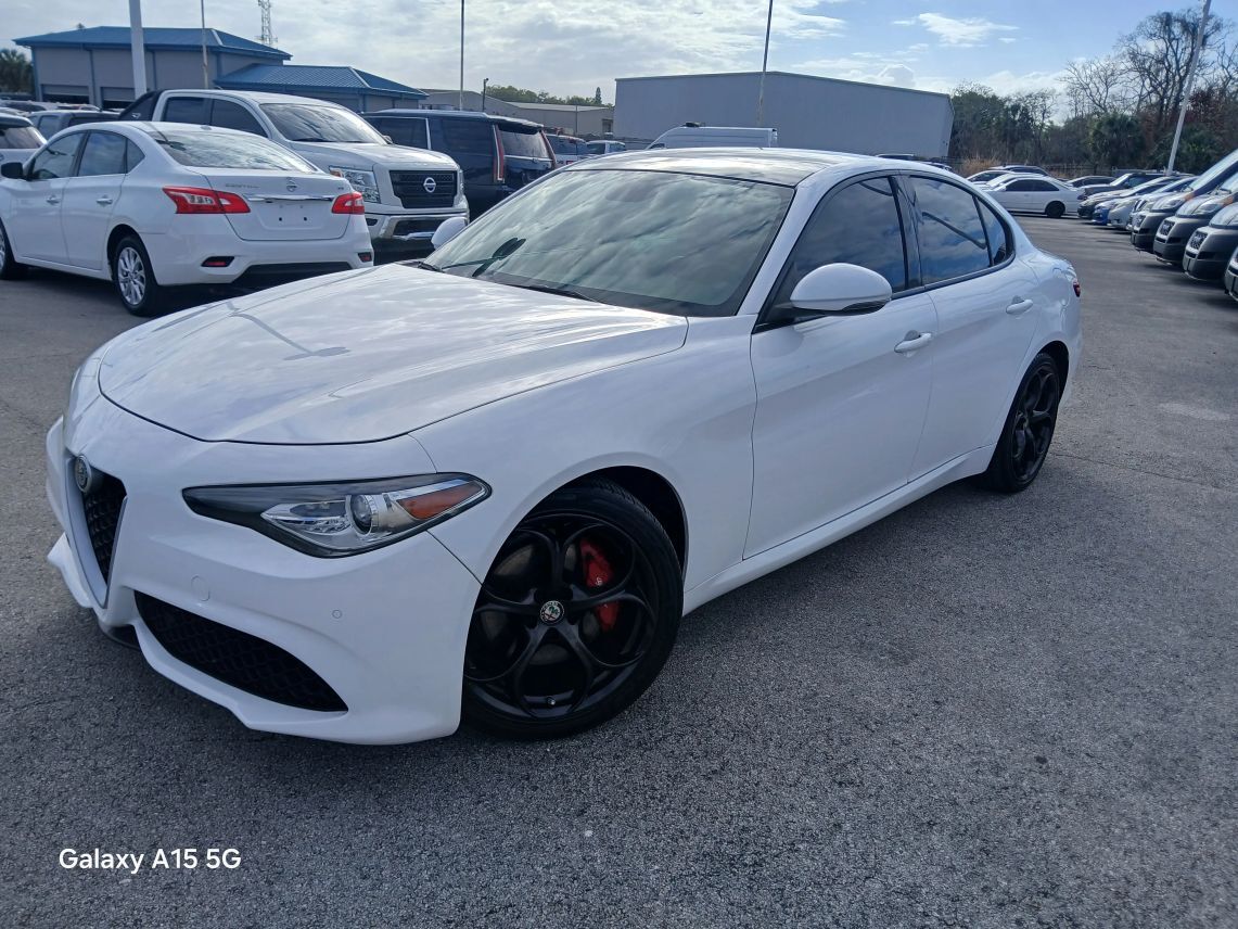 2017 Alfa Romeo Giulia Ti Sedan 4D
