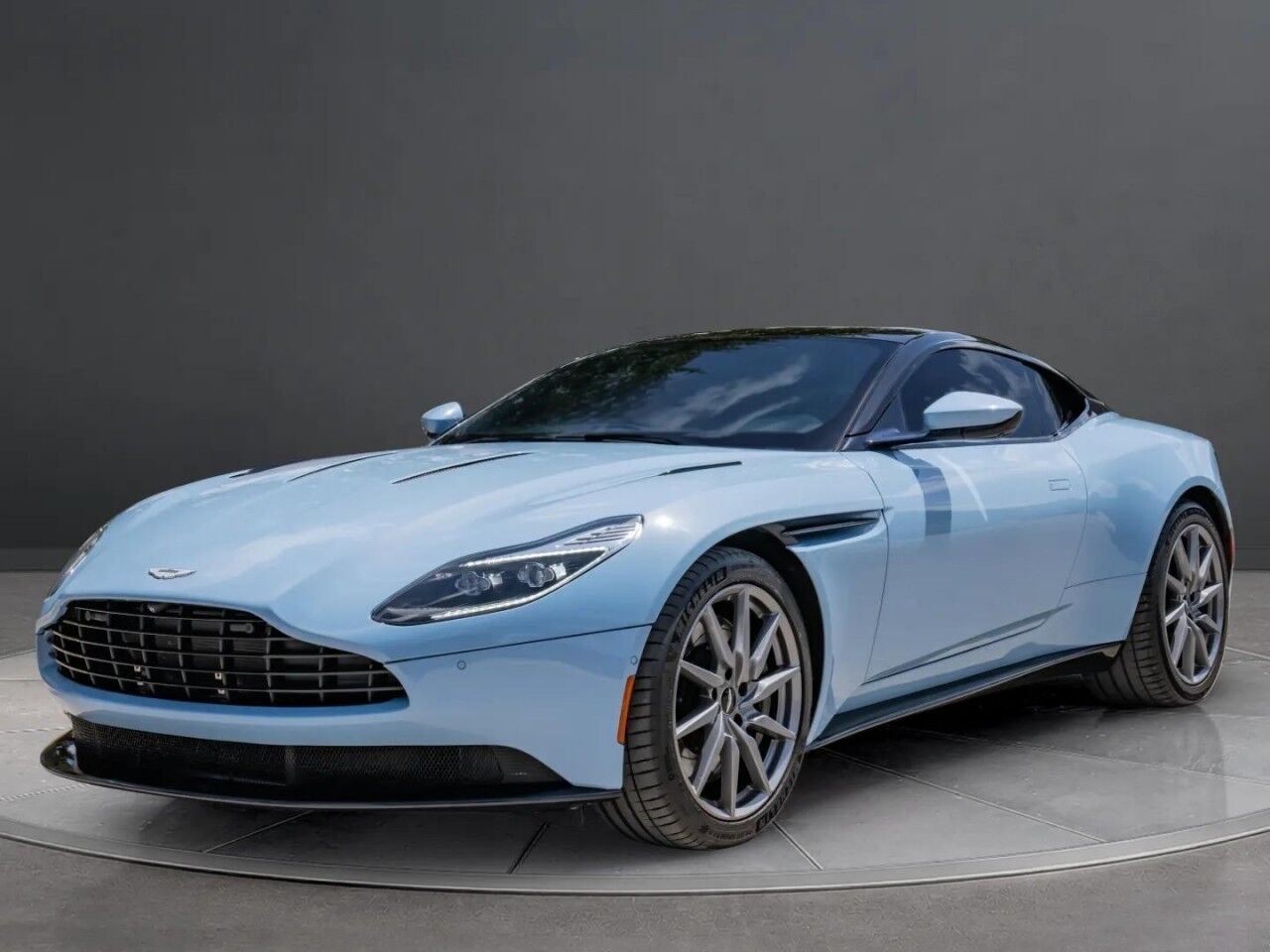 2017 Aston Martin DB11 - V12