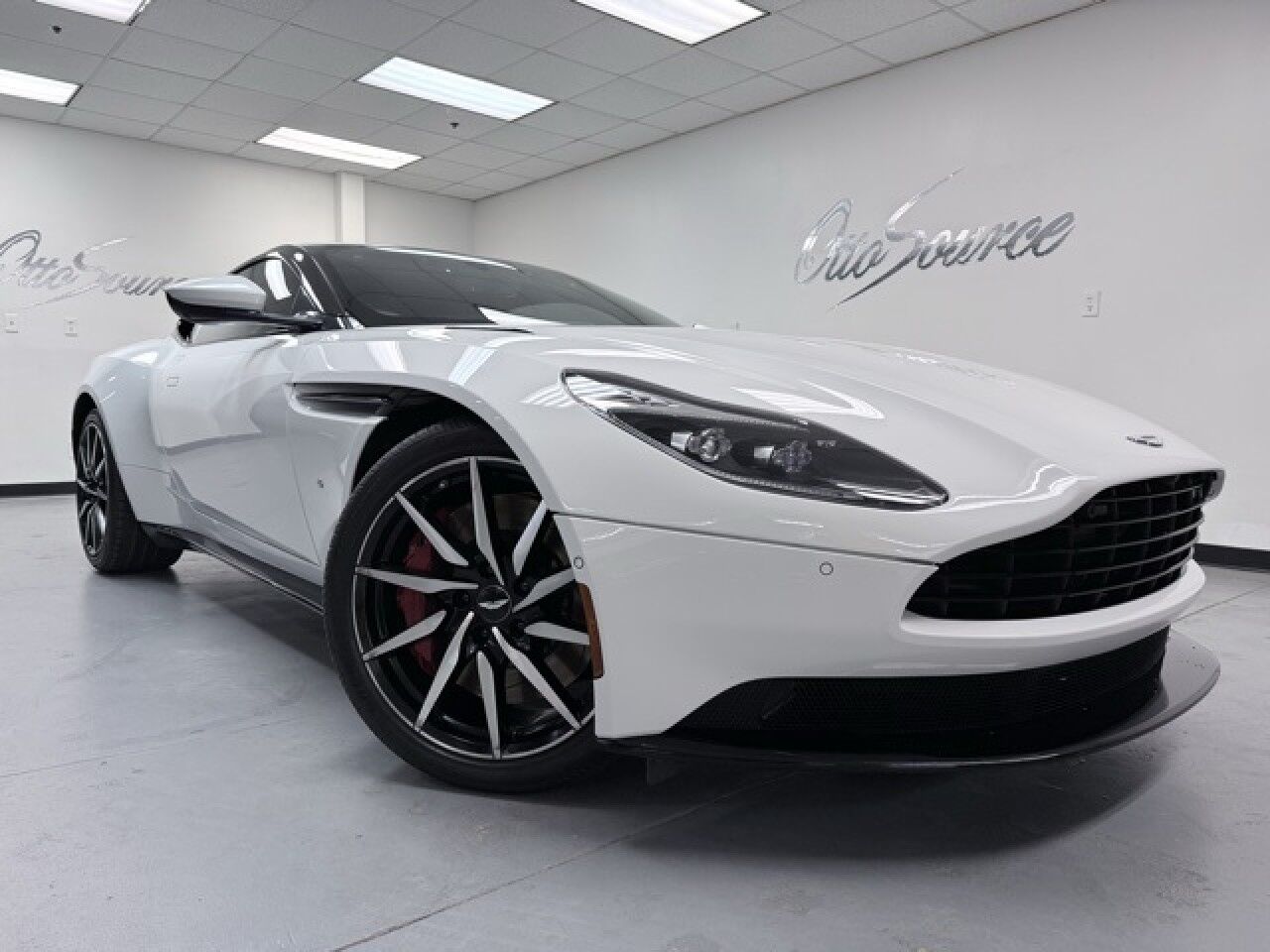 2017 Aston Martin DB11