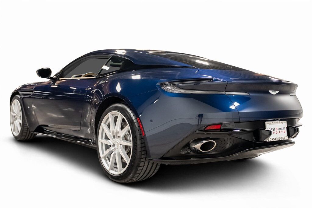 2017 Aston Martin DB11 Base