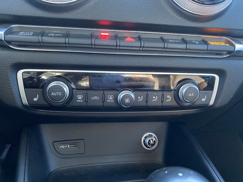 2017 Audi A3 Quattro Premium Plus photo 4