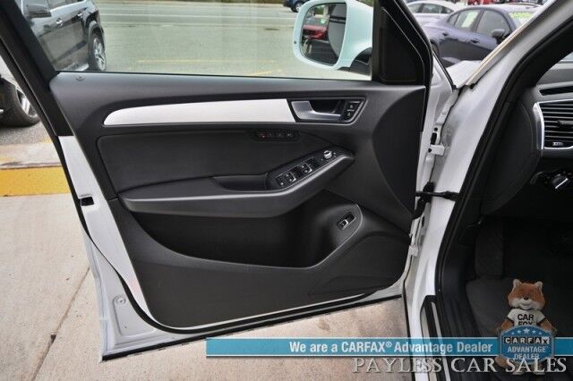 2017 Audi Q5 Premium Plus / AWD / Power & Heated Leather Seats / Navigation / Panoramic Sunroof / Bluetooth / Back Up Camera / Keyless Entry & Start / Cruise Control / Rear Parking Sensors / Power Liftgate / 27 MPG Anchorage AK