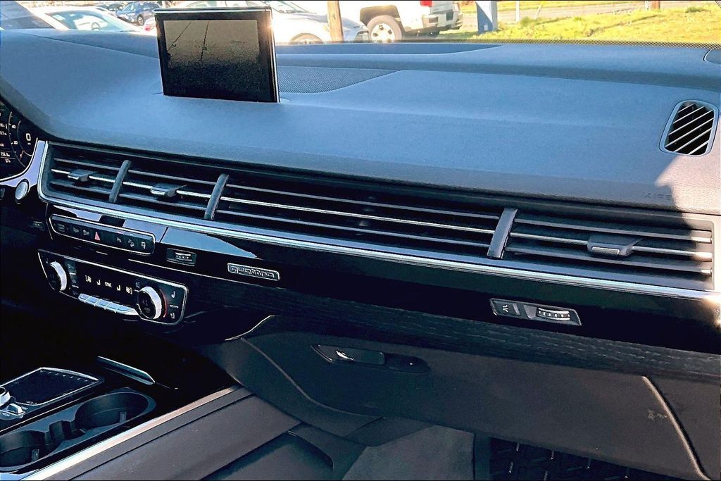 2017 Audi Q7 3.0T Prestige OR