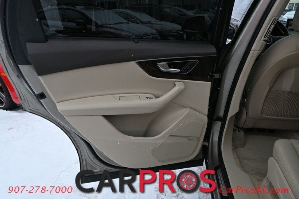 2017 Audi Q7 3.0T Quattro Prestige Supercharged - AWD - Heated & Cooled Front Leather Seats - Heated Steering Wheel - 2nd Row Heated Seats - 3rd Row - Seats 7 - HUD - 4 Zone Climate Control - Panoramic Moonroof - 3D Bose Surround System - NAV - Backup Camera Anchorage AK