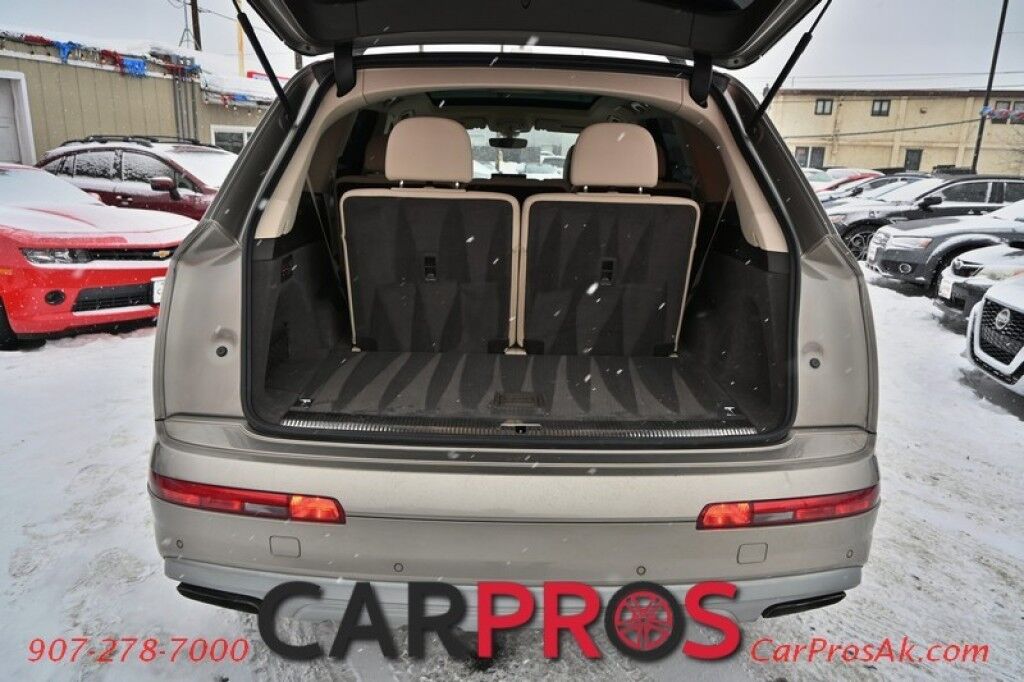 2017 Audi Q7 3.0T Quattro Prestige Supercharged - AWD - Heated & Cooled Front Leather Seats - Heated Steering Wheel - 2nd Row Heated Seats - 3rd Row - Seats 7 - HUD - 4 Zone Climate Control - Panoramic Moonroof - 3D Bose Surround System - NAV - Backup Camera Anchorage AK