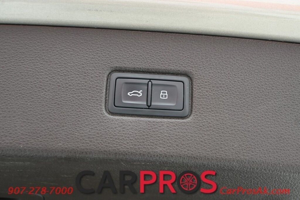 2017 Audi Q7 3.0T Quattro Prestige Supercharged - AWD - Heated & Cooled Front Leather Seats - Heated Steering Wheel - 2nd Row Heated Seats - 3rd Row - Seats 7 - HUD - 4 Zone Climate Control - Panoramic Moonroof - 3D Bose Surround System - NAV - Backup Camera Anchorage AK