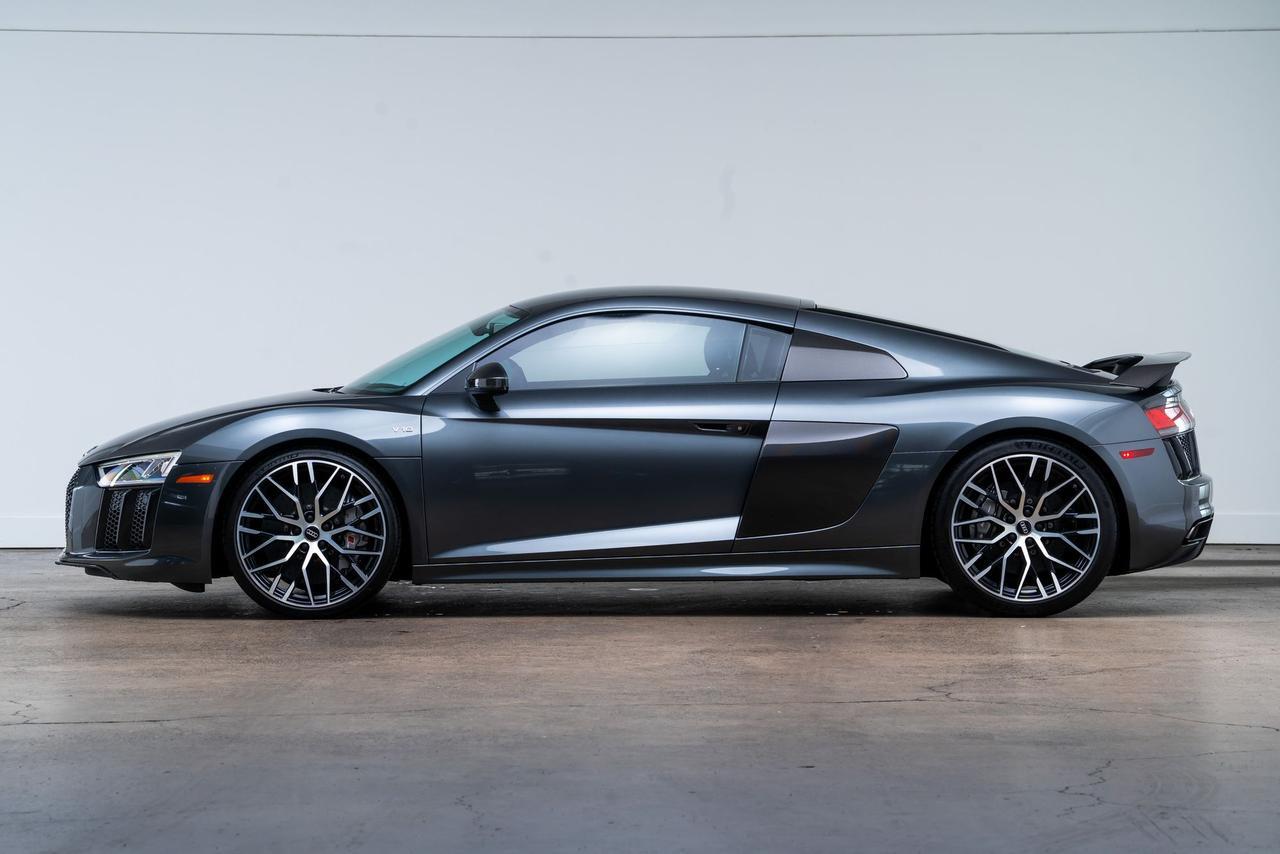 2017 Audi R8 5.2 Plus Diamond Stitch Leather Package Wheel Package Portland OR