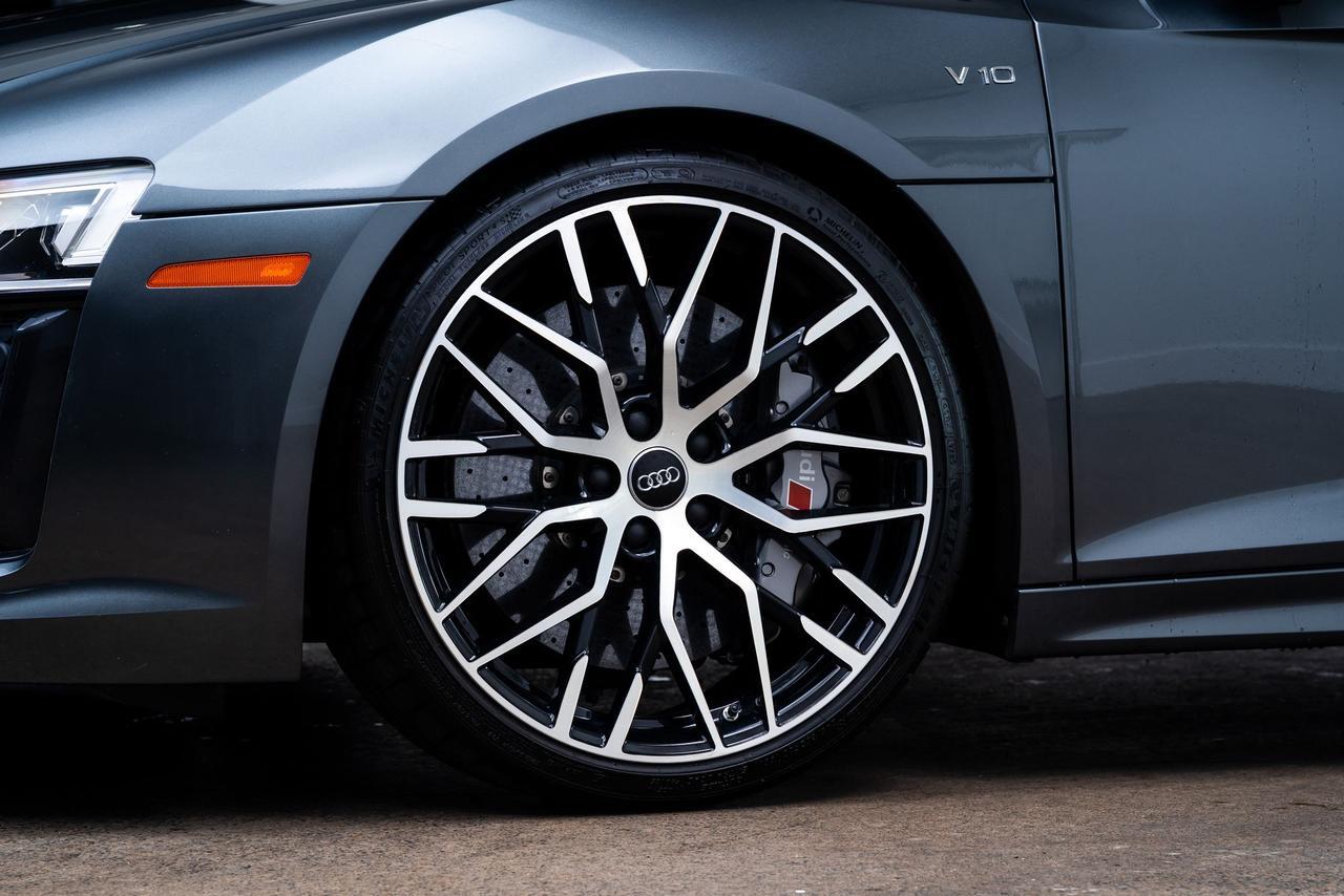 2017 Audi R8 5.2 Plus Diamond Stitch Leather Package Wheel Package Portland OR