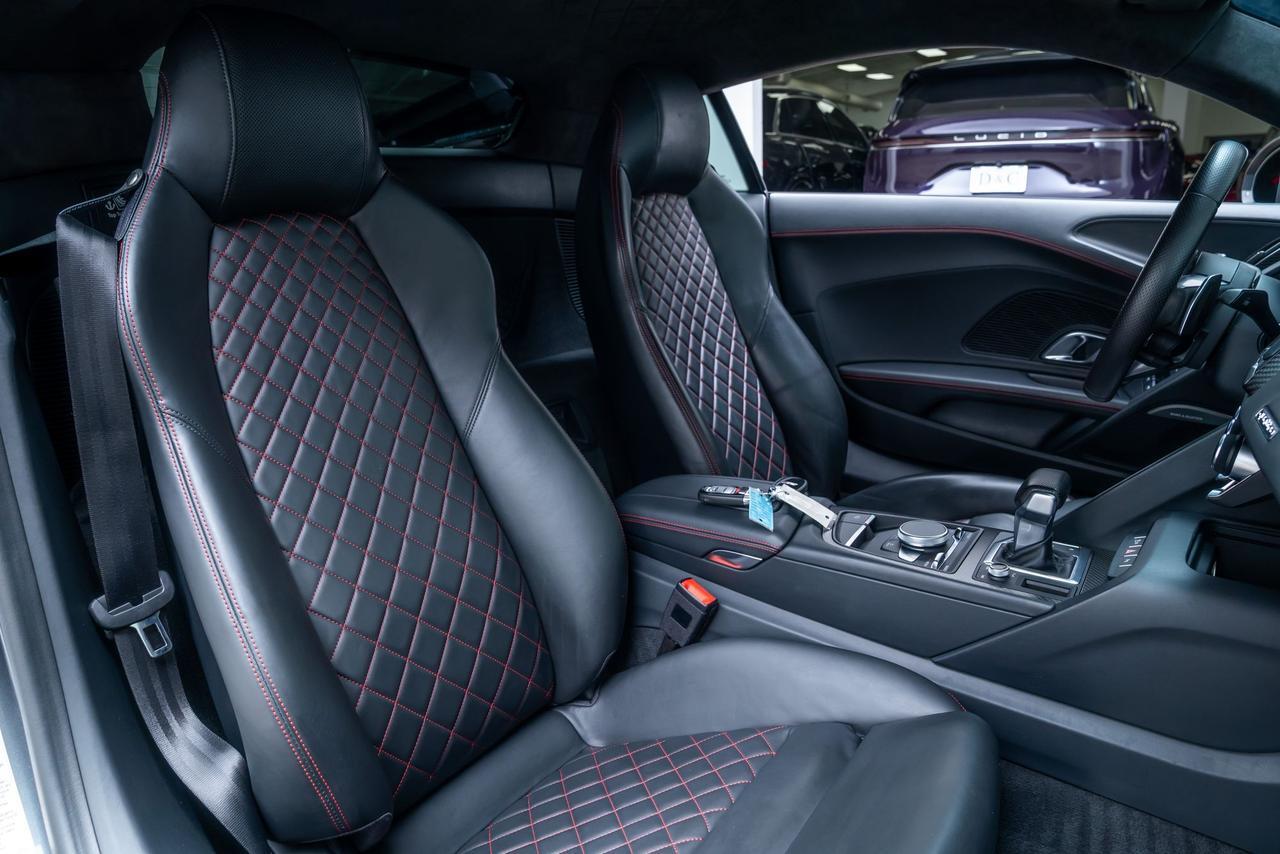 2017 Audi R8 5.2 Plus Diamond Stitch Leather Package Wheel Package Portland OR