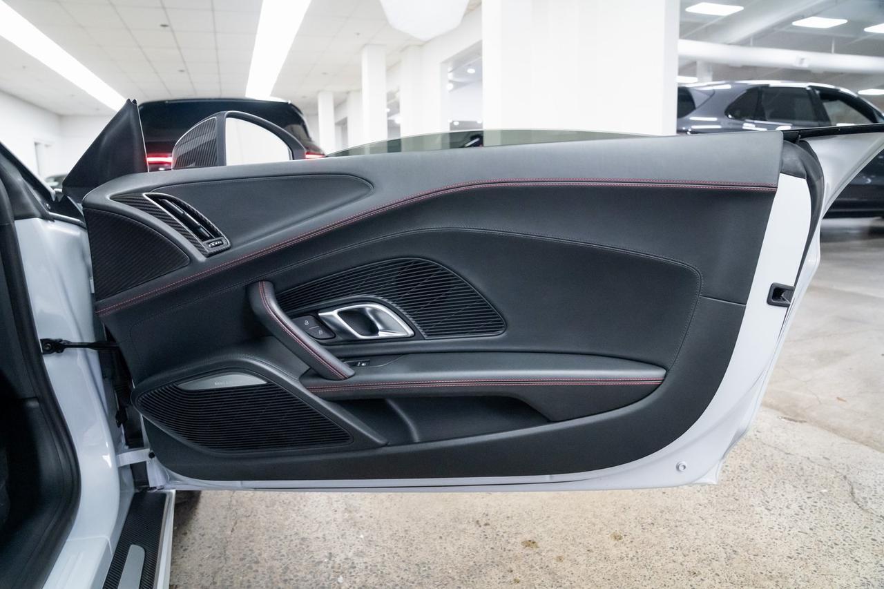 2017 Audi R8 5.2 Plus PPF Diamond Stitch Leather Dynamic Steering Portland OR