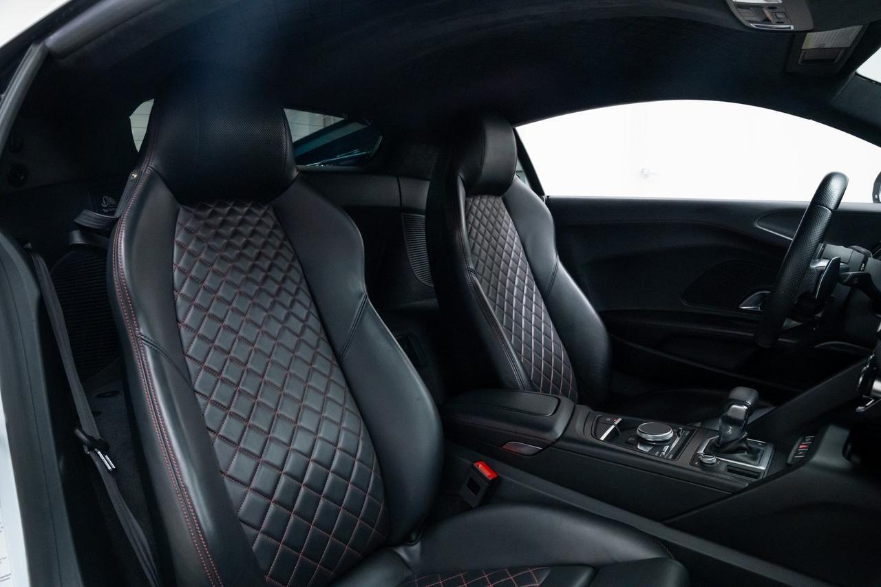 2017 Audi R8 5.2 Plus PPF Diamond Stitch Leather Dynamic Steering Portland OR