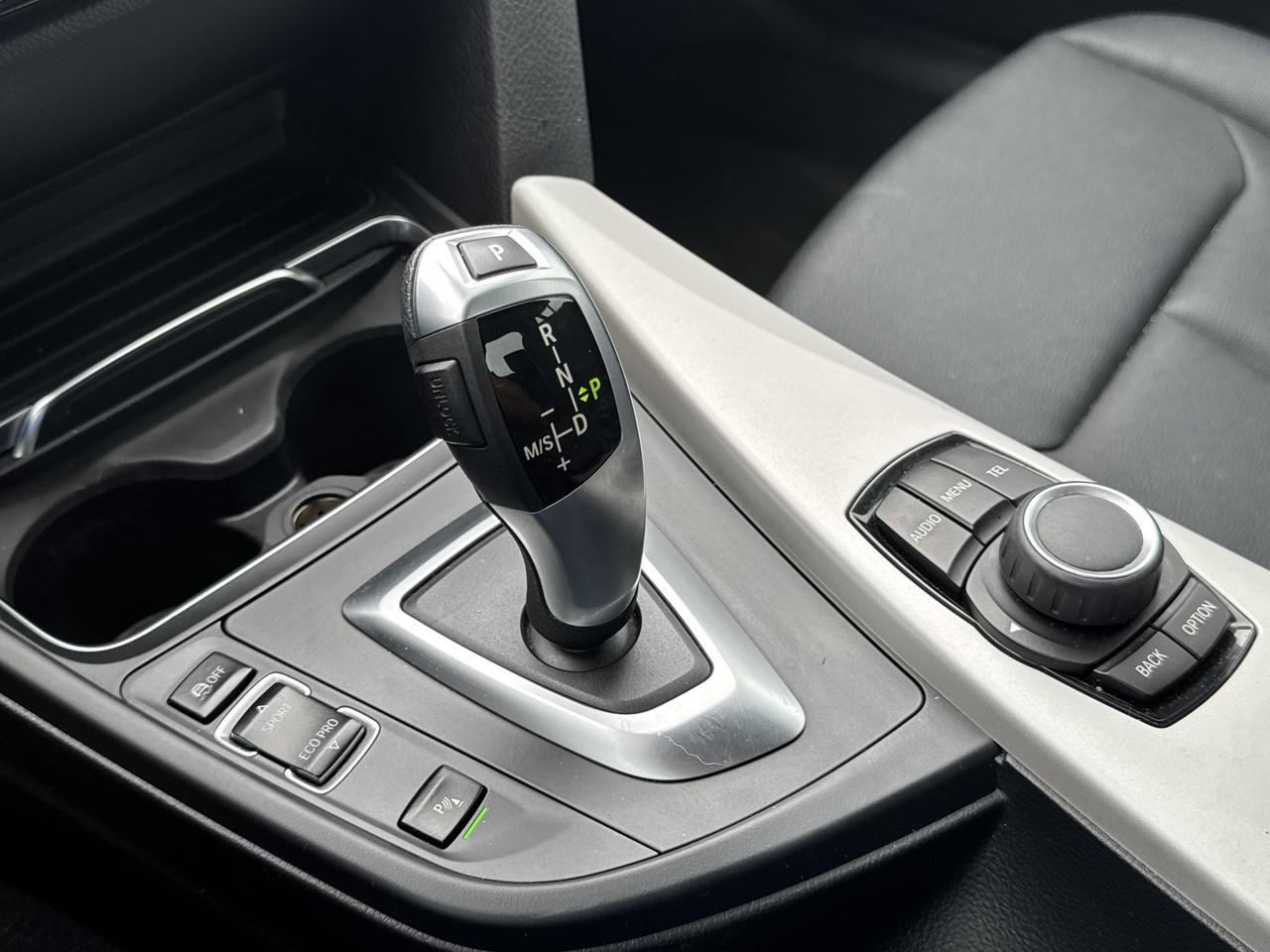 2017 BMW 3 Series 320i