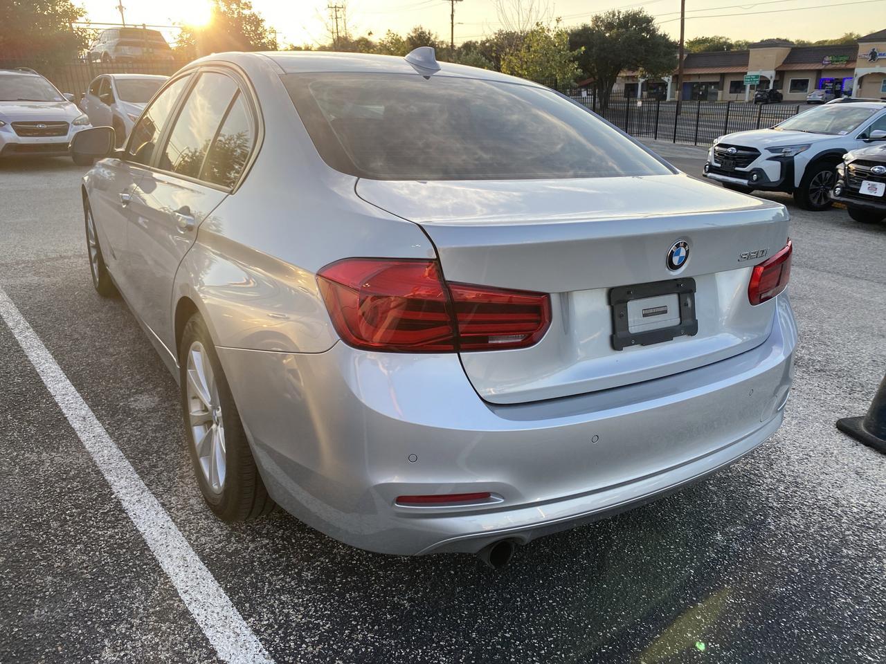 2017 BMW 3 Series 320i
