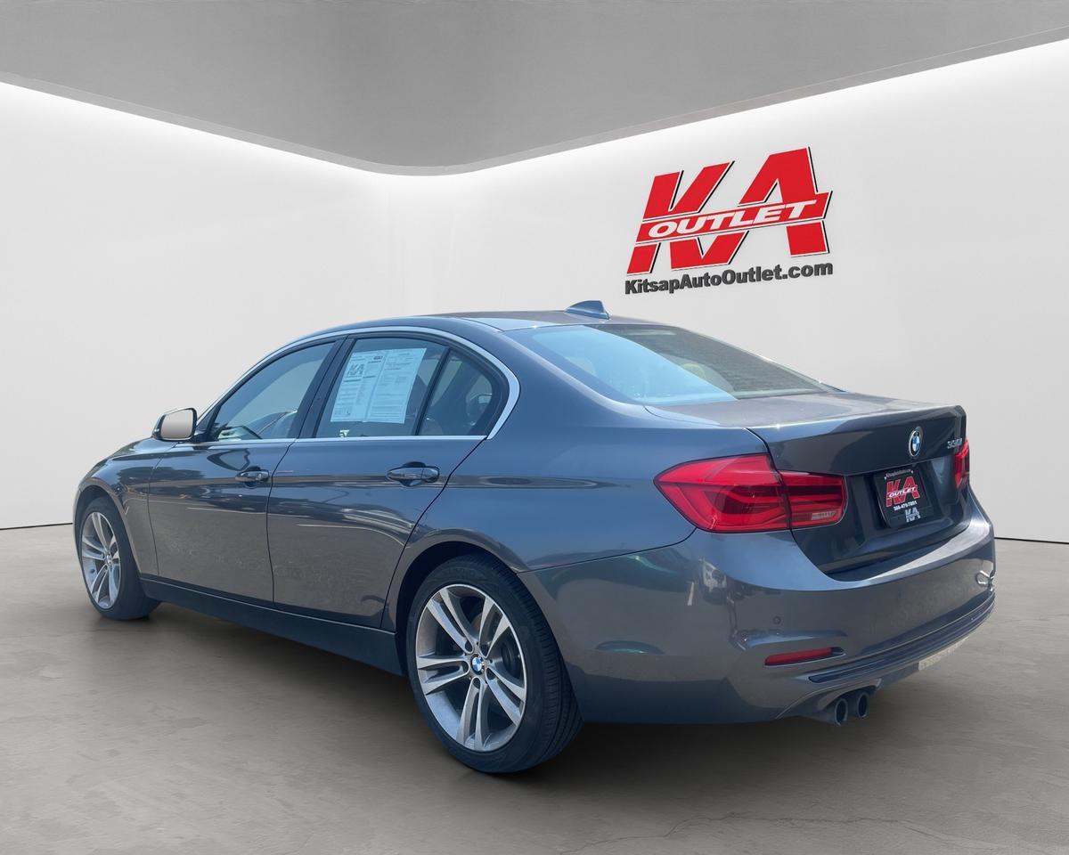 2017 BMW 3 Series 330i Sedan 4D