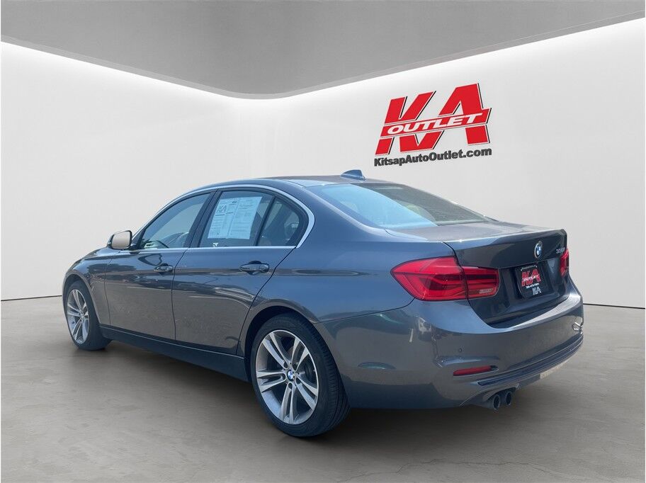 2017 BMW 3 Series 330i Sedan 4D