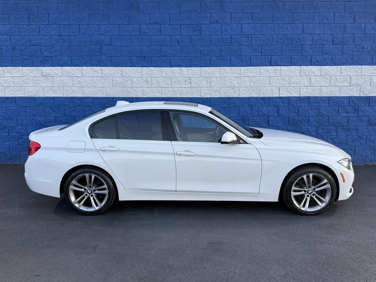 2017 BMW 3 Series 330i xDrive