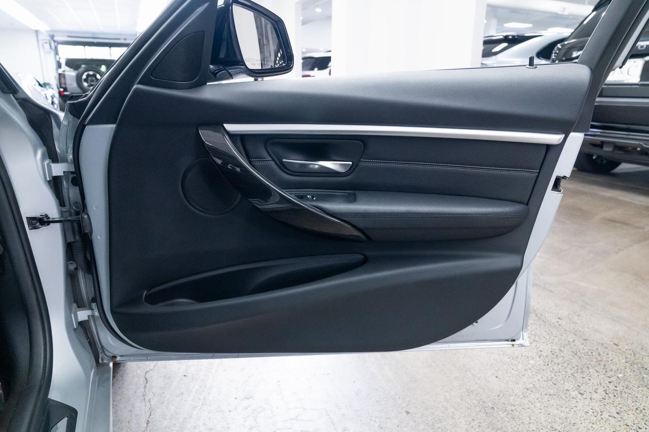 2017 BMW 3 Series 330i xDrive M Sport Package Premium Package Driver Assistance Portland OR