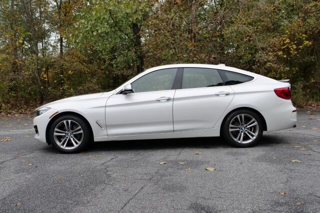 2017 BMW 330i xDrive Gran Turismo / Technology PKG / Cold Weather PKG! High Point NC
