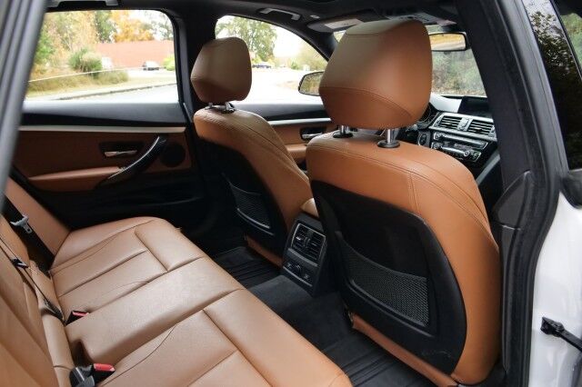 2017 BMW 330i xDrive Gran Turismo / Technology PKG / Cold Weather PKG! High Point NC