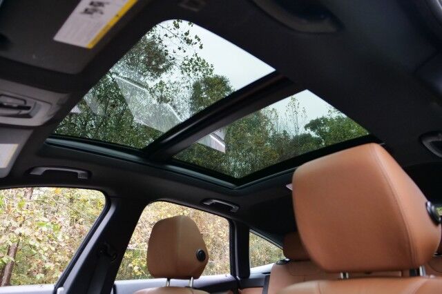 2017 BMW 330i xDrive Gran Turismo / Technology PKG / Cold Weather PKG! High Point NC