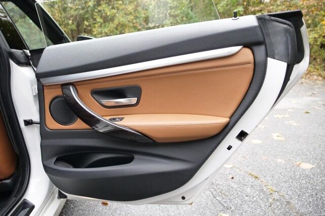 2017 BMW 330i xDrive Gran Turismo / Technology PKG / Cold Weather PKG! High Point NC