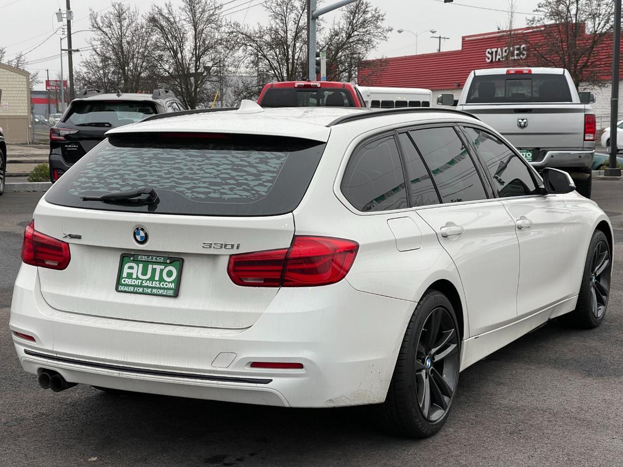 2017 BMW 330i xDrive