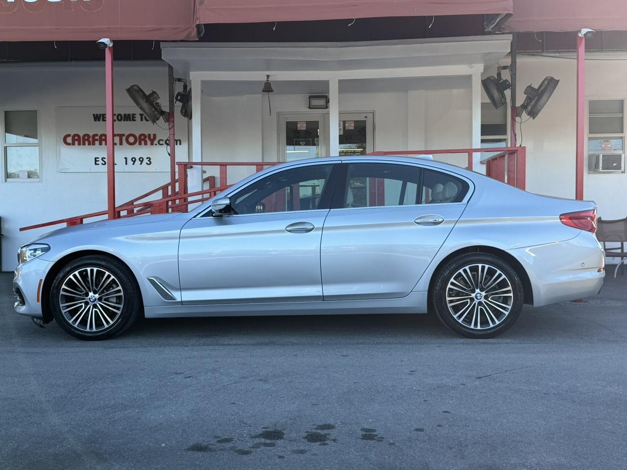 2017 BMW 5 Series 530i