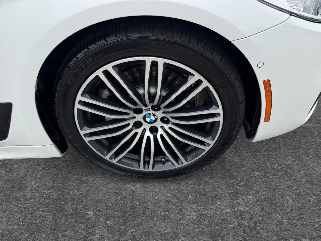 2017 BMW 5 Series 540i, MASSAGE SEATS, HEATED & COOLED SEATS, SUNROOF, HARMAN/KARDON SPEAKERS, KEYLESS START, APPLE CAR PLAY, NAVIGATION, CLEAN CARFAX, LUXURY AND STYLE- TAKE HOME YOUR DREAM CAR TODAY!!! Norfolk VA
