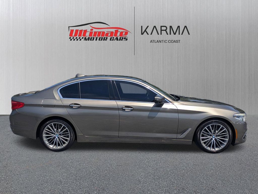 2017 BMW 5 Series 540i