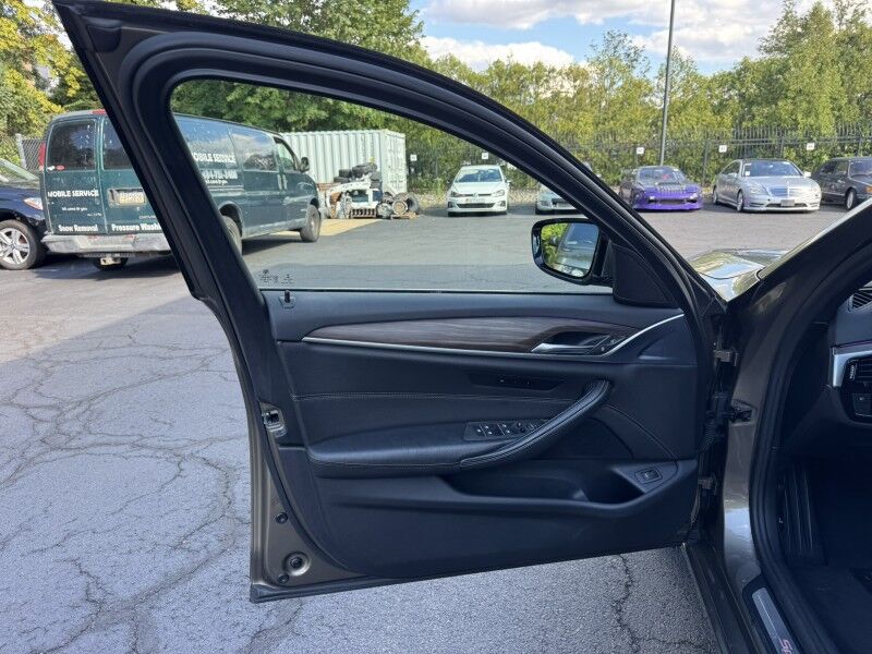 2017 BMW 540i 540i Willow Grove PA