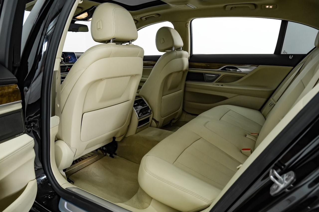 2017 BMW 740i xDrive AWD BLIND SPOT ASSIST SUNROOF LEATHER HEATED SEATS REAR CAMERA KEYLESS START BLUETOOTH Carrollton TX