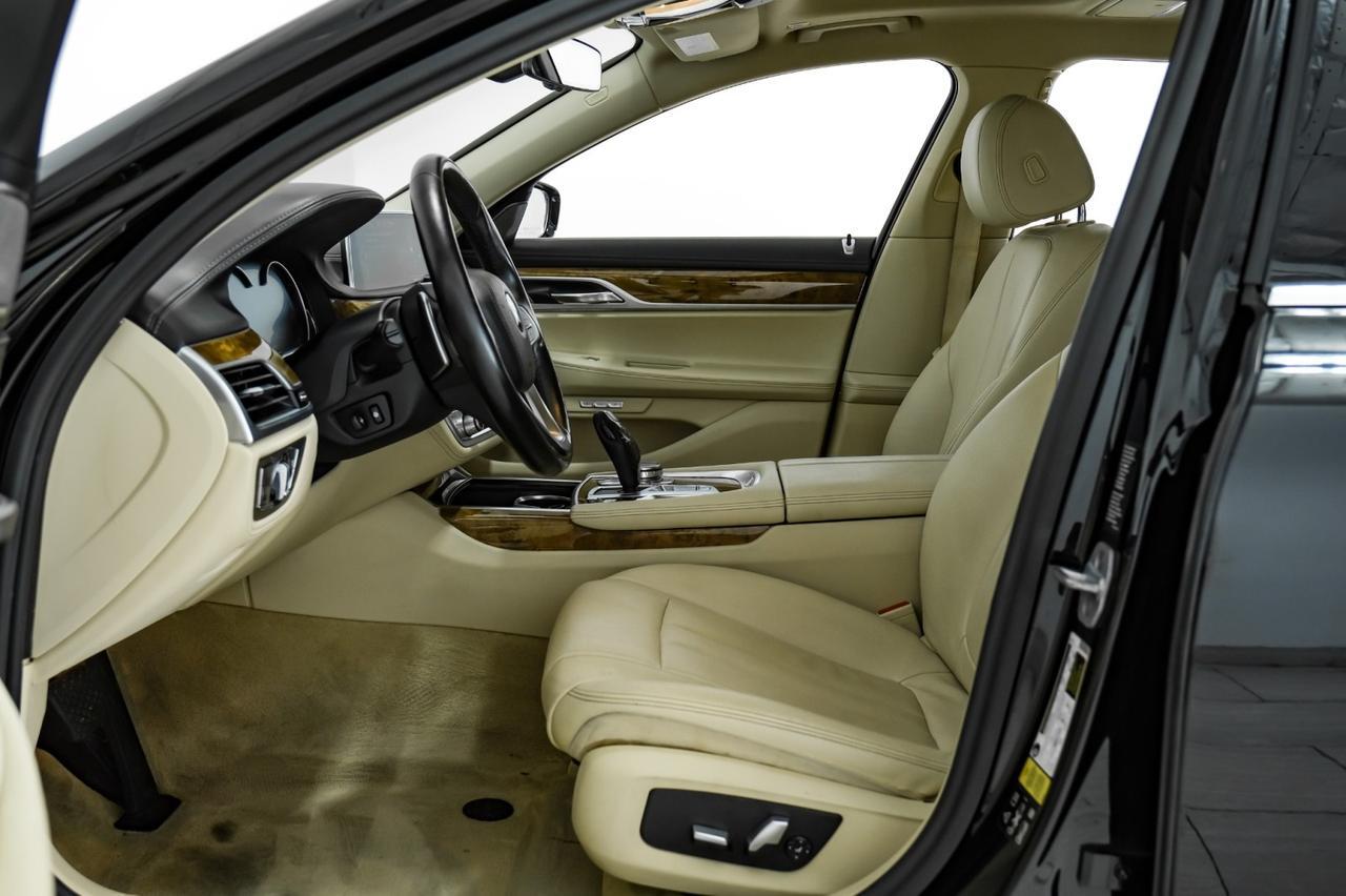 2017 BMW 740i xDrive AWD BLIND SPOT ASSIST SUNROOF LEATHER HEATED SEATS REAR CAMERA KEYLESS START BLUETOOTH Carrollton TX